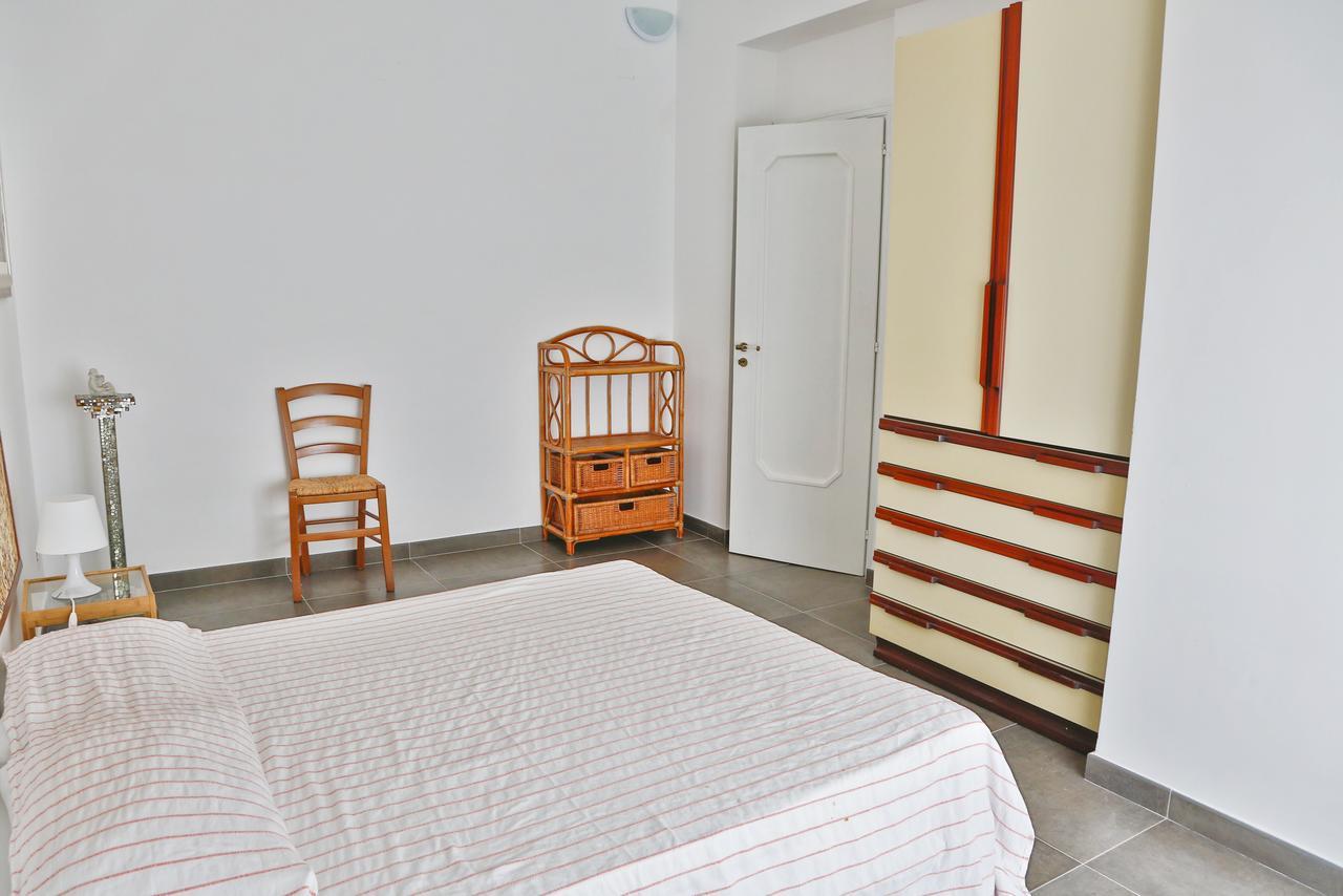 Family House - By Vacation Service تْشيفالو المظهر الخارجي الصورة